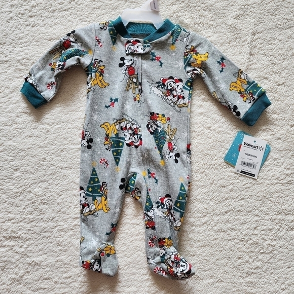 NEW Christmas baby boy or girl footed pajama bundle Mickey mouse My 1st Xmas - Picture 3 of 5